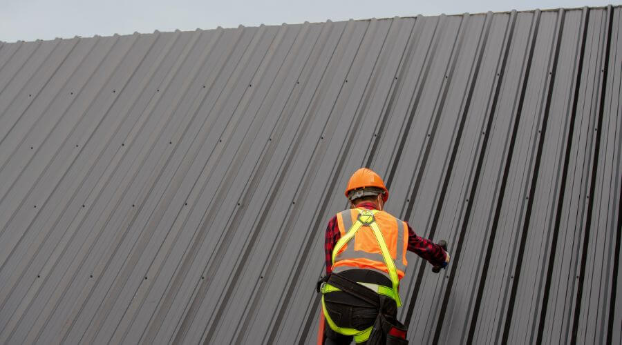 Professional gutter cleaning in East Haddam, CT